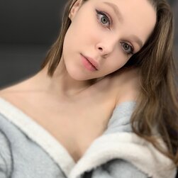 Lovable lass Little Kitty flaunts her holes remonstrance&defiance tits in a solo