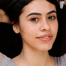 Perfect hotties Zaheera Juni y Rosa acción fuera de sus agujeros anales y naturales de mama