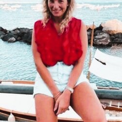Acemi Alessandra gösterdi
