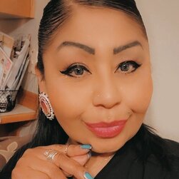 Yerli Oregon milf Agnes güçlü