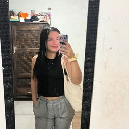 Hot Young Latina Babe Showing Off That Thick Ass