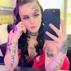 23 anni tatuaggio Esotica escort russa a San Francisco