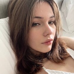 ミニ・ロシアン・トラニー・GFプレイイング・ウィズ・セックストイ