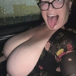 Anika Playing With Her Naughty Desires Again