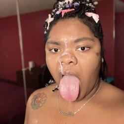 BBWシック・クイーン・ベッギング・フォア・モア・アテンション