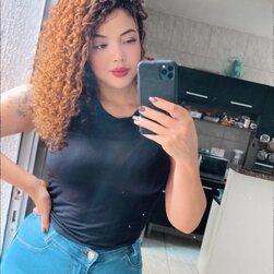 Holy Girl With A Big Booty — Her Leaked Photos Are Setting Fires ????