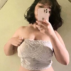 Pinay Babe Showing Off That Tight Asian Pussy