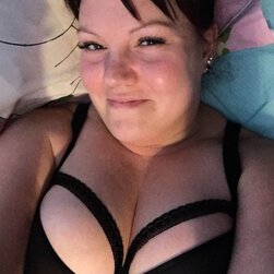 Leaked Finnish MILF Professor Playing With Herself