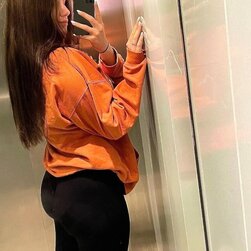 Fayesxh Setting Instagram And Twitch On Fire With Her Hot Moves
