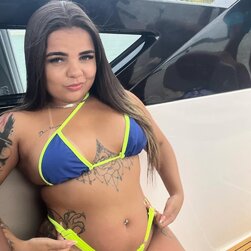 Instagram's Hottest Bad Girl Shamelessly Exposes Her Body