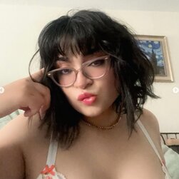 MissVaniitys: Thick Full-Bodied Beauty Shaking Her Big Booty