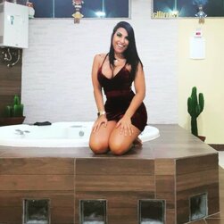 Gi Souza, Morena Linda, Shaking Her Curves And Stealing Hearts