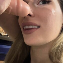 ポーグ・マミー・ウィズ・ア・タイト・ボディ・クレイビング・ア・BBC