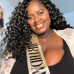 ミステリー・ゴッデス・フール・メイク・ユー・ルーズ・ユア・マインデ・ウィズ・ハー・ムーブス