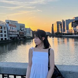 コリアン・キューティー・フレンド・レディー・フォア・ノーティー・アドベンチャーズ・アンド・ディープ・プレジャーズ