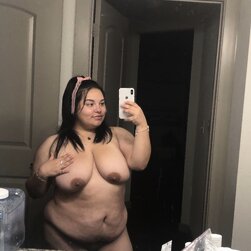 Thick and bosomy BBW from San Antonio showing how a real torta bounces