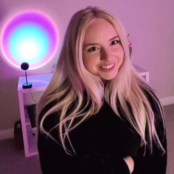 Natural blonde babe gets fucked hard while trying to sell her new anime figure