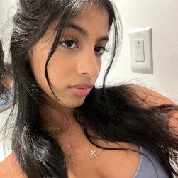 Muslim Arab And Indian Girl Besties Share Naughty Wet Snaps ????