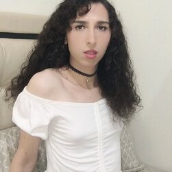 Tranny Babe Thirsty To Deepthroat My Giant Cock ????