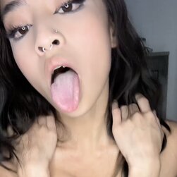 Mini Asian ABG Jerks Off And Cums All Over Herself