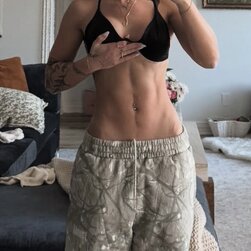 Blonde Freak In Selfie Mode — So Cute You Wanna Ruin Her