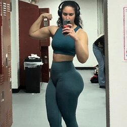 Candidato College Pawg in varie situazioni