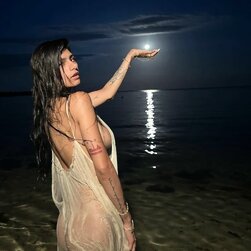 Mia Khalifa Going Wild in Her Fourth Naughty Session