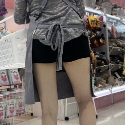 Slim Oriental Girl’s Perfect Legs Captured Candidly