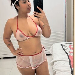 Florzinha Hottie Blooms in Steamy Fuck Session