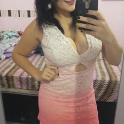 Gostosa Hottie Masturbates in Hot Babe Fuck Frenzy