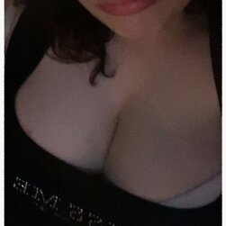 スカイ・ナインガールズ・ワイルド・スナップス・アンド・インスタ・リークス — ゲット・ハー・ヤング・ウィンズ・ヒア