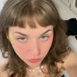 ダムスラット、ハードファッキングを乞う