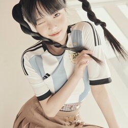 ウンチェ、私の白いペニスを永遠に捧げます。君のお腹に白い赤ん坊を作ろう