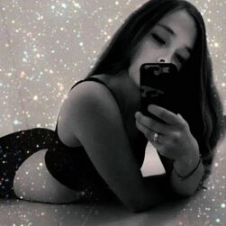 Naughty Babe Begging to Be Made Famous Through Her Wild Moves