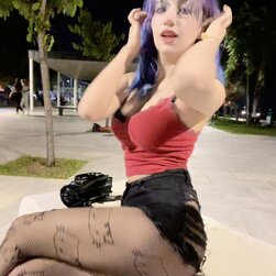 Adolescent turc Peerless Savory Goth Teen