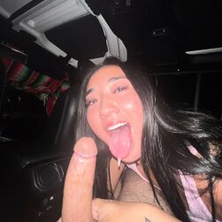 prvtcitty chica asiática con impresionante culo