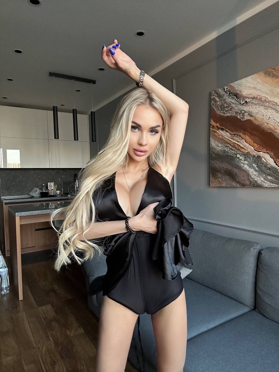 マウスウォータリングエクスガールフレンドエリアサAストリップスダウンアンドショウズオフハービッグブーブスイングラマラスランジェリー マウスウォータリングエクスガールフレンドエリアサAストリップスダウンアンドショウズオフハービッグブーブスイングラマラスランジェリー