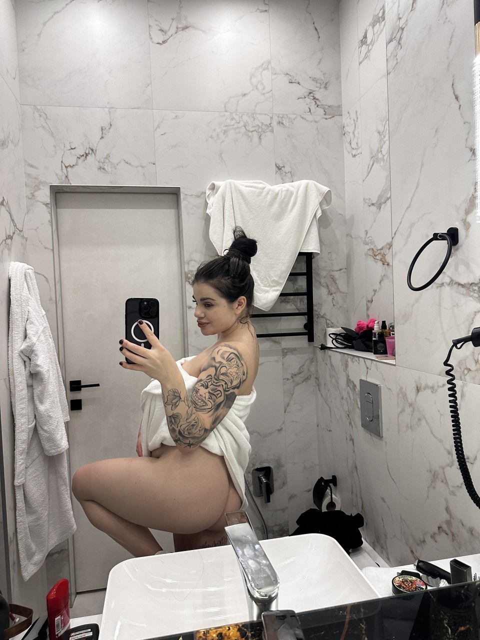 Well-proportioned brown-haired sweetheart Patricia Bloom flaunts her big buttlock in a fuckable compilation Well-proportioned brown-haired sweetheart Patricia Bloom flaunts her big buttlock in a fuckable compilation