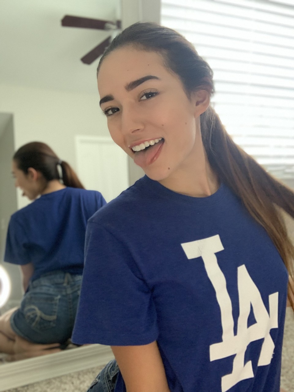 Naughty Cam Babe Samly Puff Strips Her Shorts And Shows Her Fat Ass Naughty Cam Babe Samly Puff Strips Her Shorts And Shows Her Fat Ass
