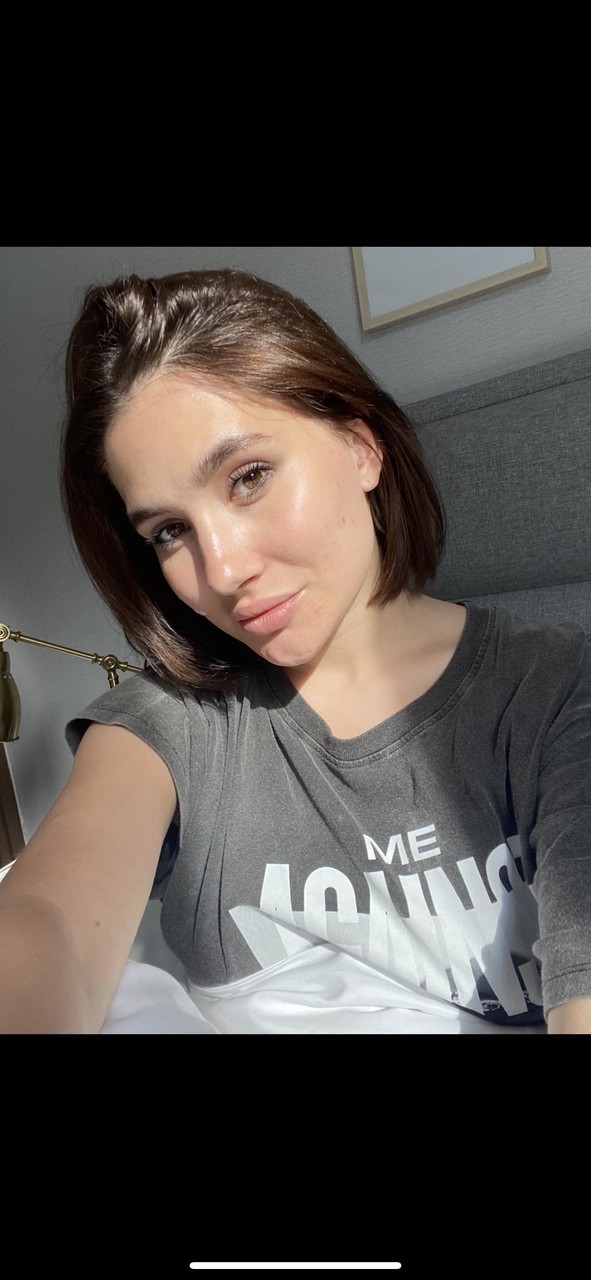 Erel—Brunette Amateur Babe’s Seductive Moments Erel—Brunette Amateur Babe’s Seductive Moments