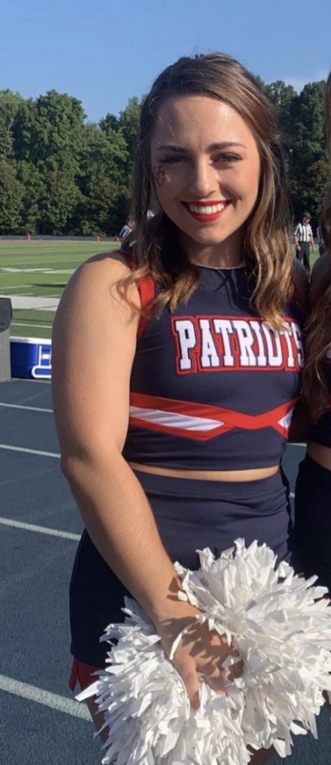 Jeana eine College Cheerleaderin Kurtisane 4