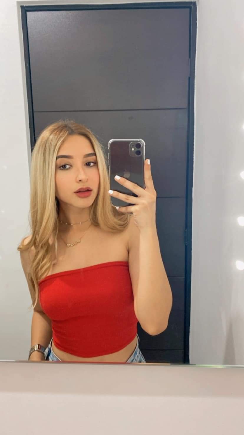 Latina webslut Cathy shows off in hot selfies 24