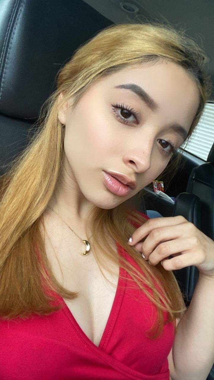 Latina webslut Cathy shows off in hot selfies 35