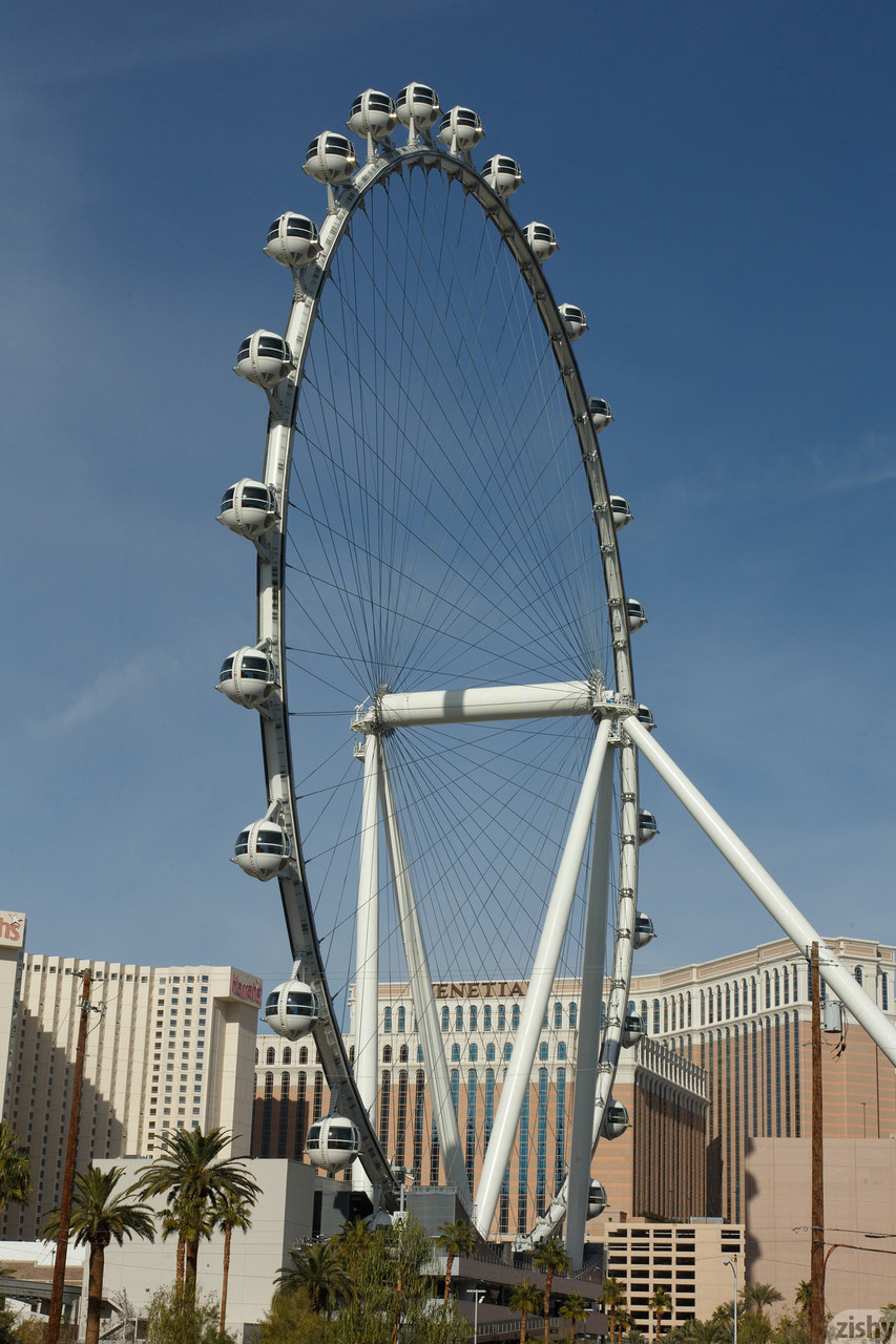 Paisley Osiris, morena e melosa, mostra a sua cona peluda em cuecas Paisley Osiris, morena e melosa, mostra a sua cona peluda em cuecas