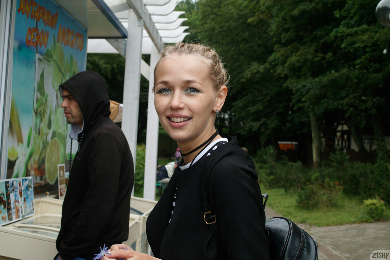 Vlada Romashina’s Small Tits Glow Naked in Emo Outdoor Babe Show Vlada Romashina’s Small Tits Glow Naked in Emo Outdoor Babe Show