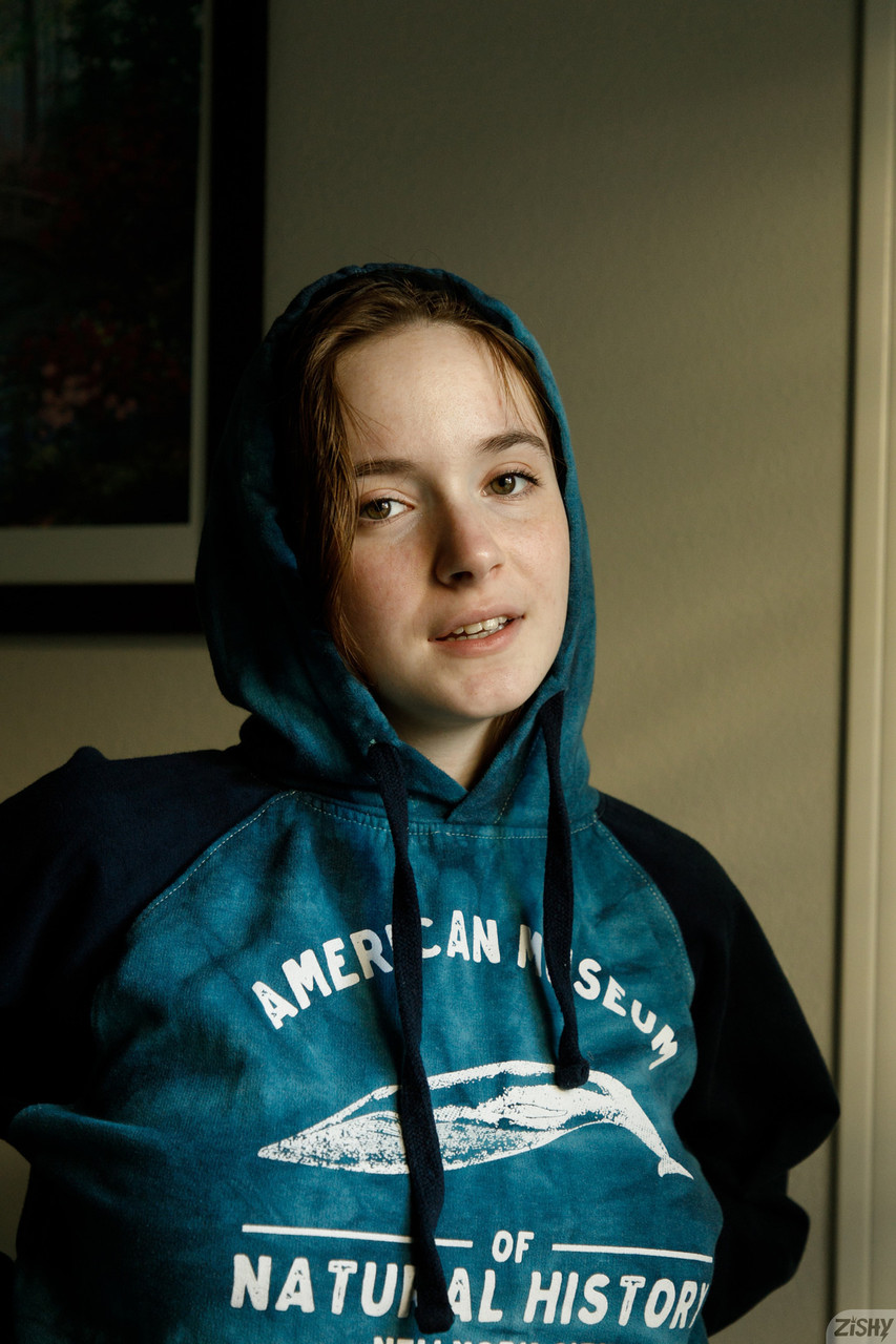 ヘイゼル・ムーアの柔らかい大きな胸とジューシーなリアがアマチュア輝きで輝く ヘイゼル・ムーアの柔らかい大きな胸とジューシーなリアがアマチュア輝きで輝く