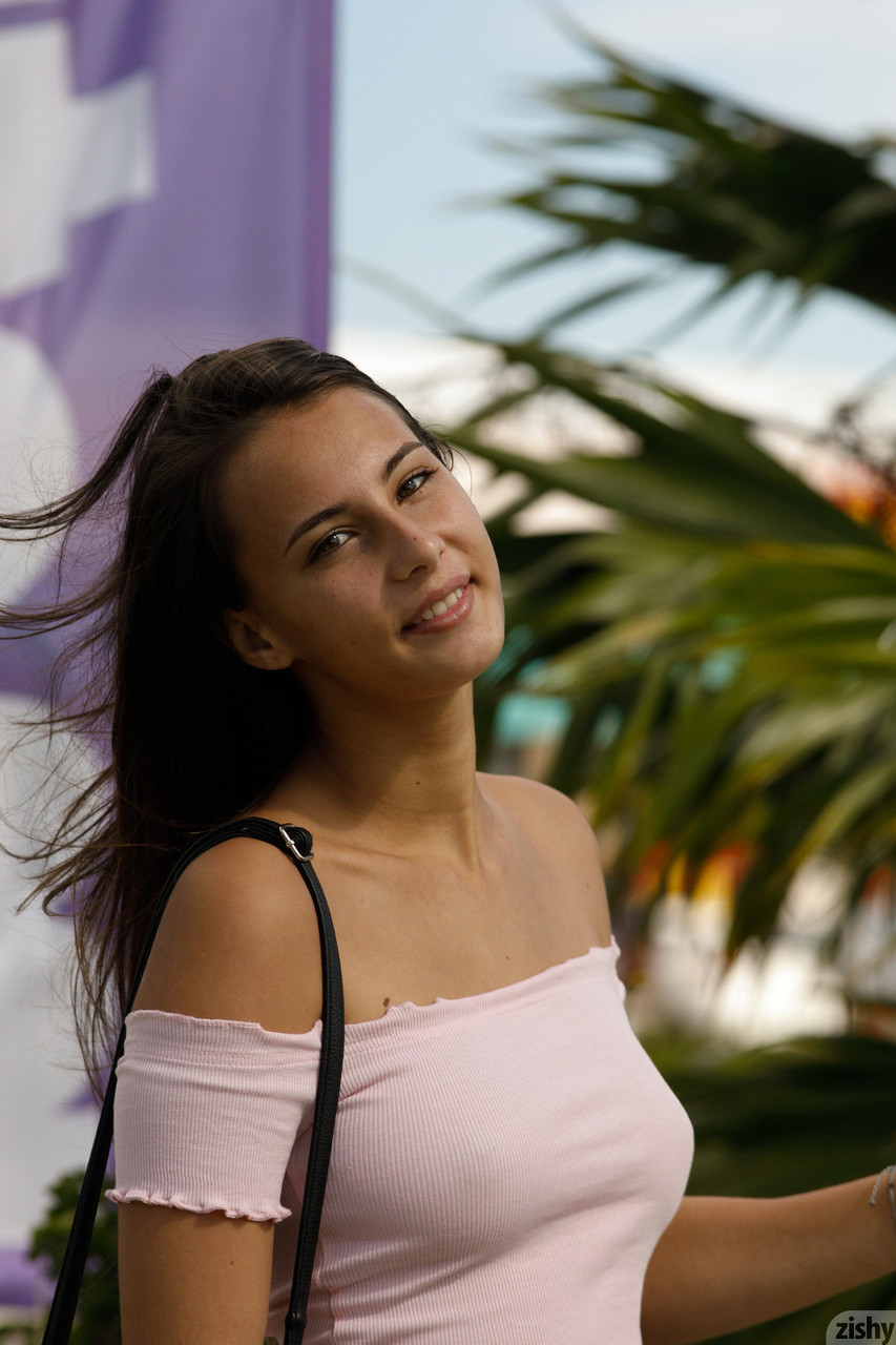 Flirty Lilo Mai Swims Naked, Showing Cute Body in Amateur Shine Flirty Lilo Mai Swims Naked, Showing Cute Body in Amateur Shine