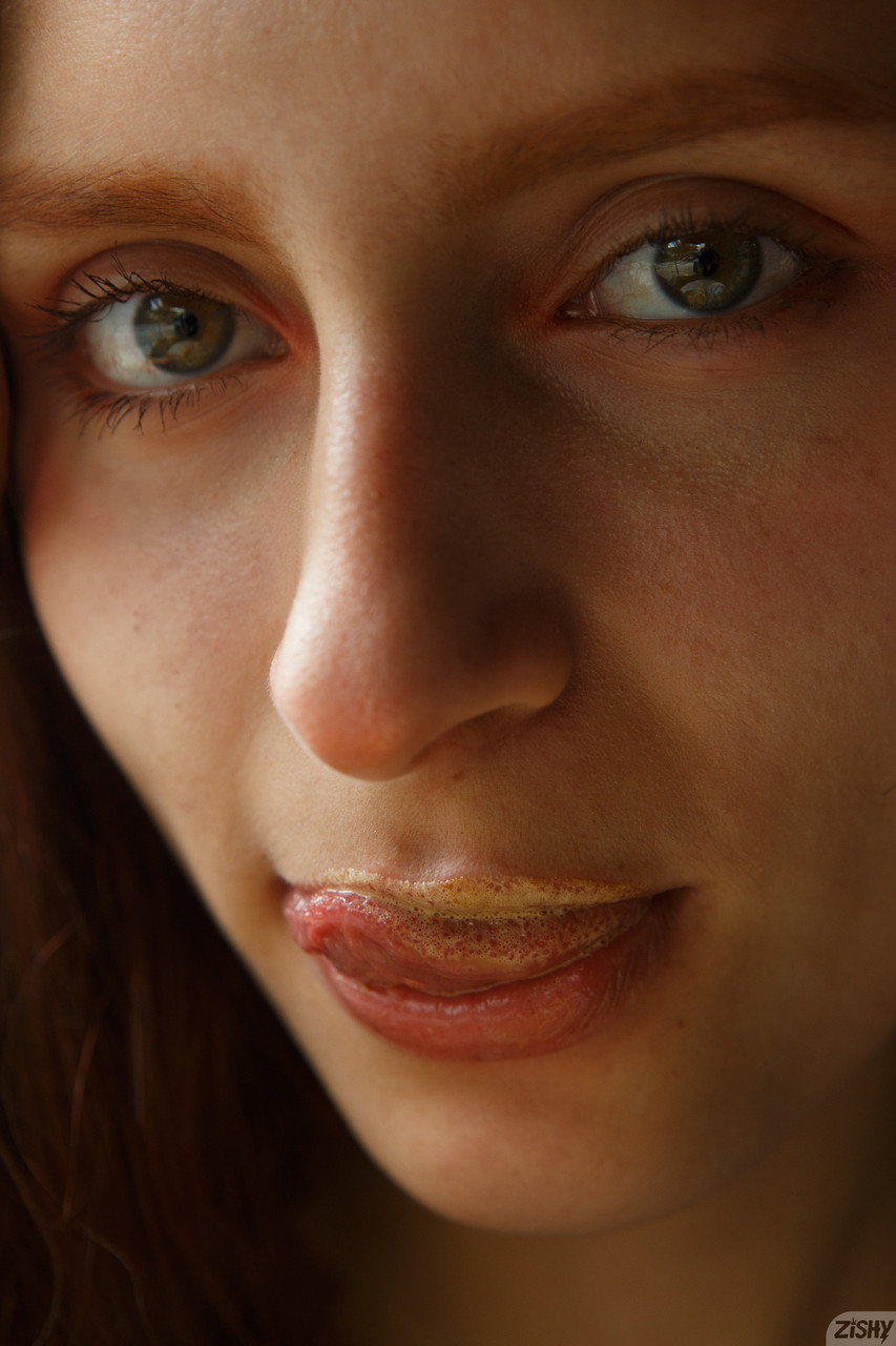 Zishy’s Rosa Calderón and Zaheera June Dazzle in Beautiful Babe Tease Zishy’s Rosa Calderón and Zaheera June Dazzle in Beautiful Babe Tease