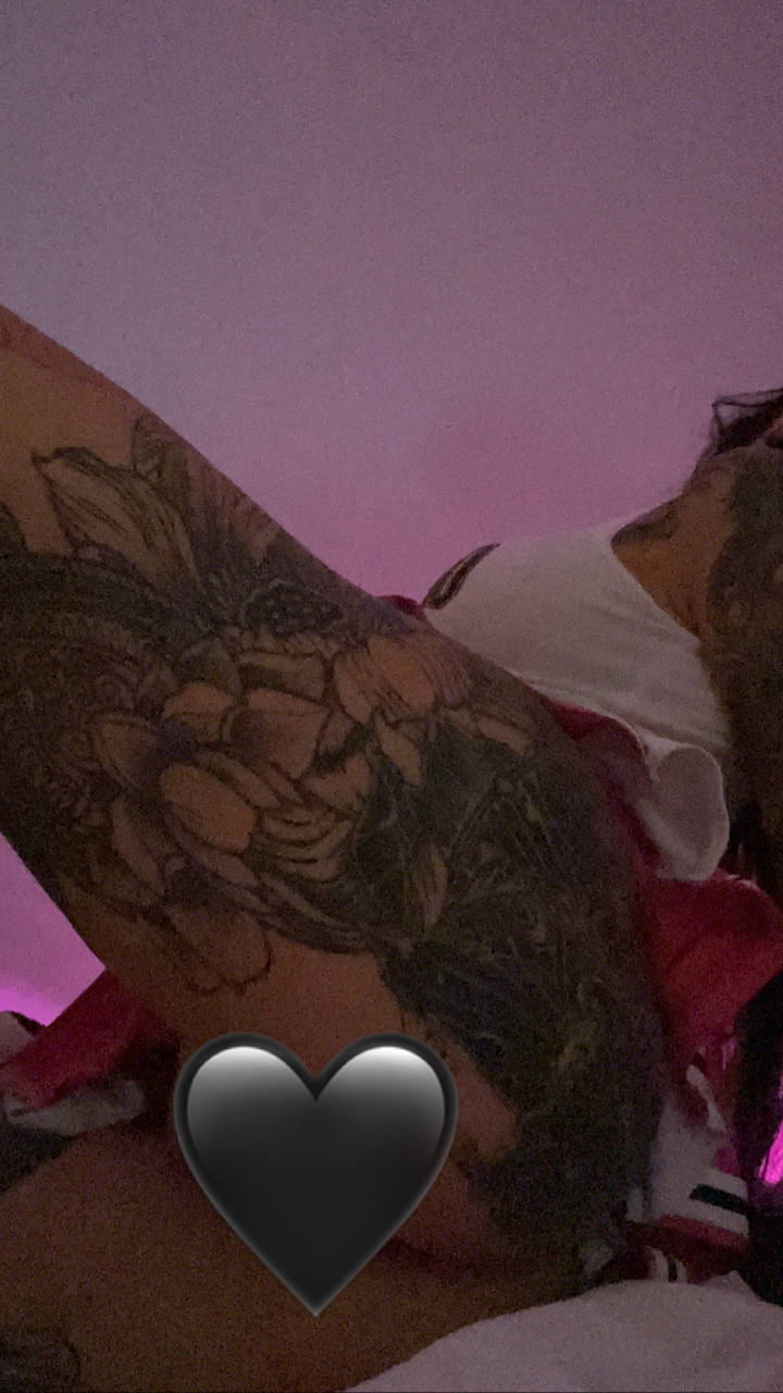 Lüks OnlyFans baştan çıkarıcısı Sunny Free, derlemesinde büyük göğüslerini ve kıçını ortaya çıkarıyor Lüks OnlyFans baştan çıkarıcısı Sunny Free, derlemesinde büyük göğüslerini ve kıçını ortaya çıkarıyor