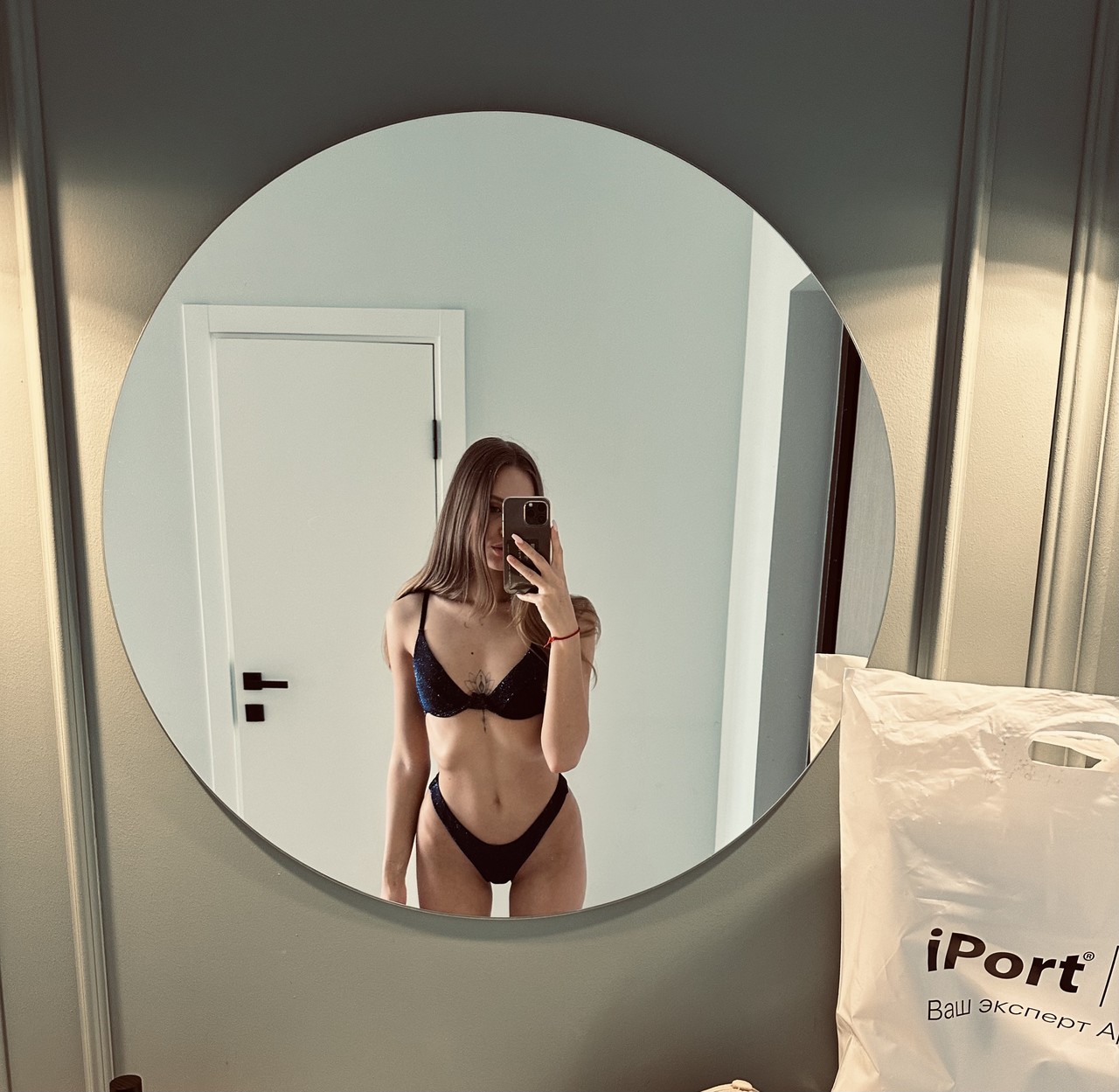 Mencia Francis Shines in Luxurious Outdoor Lingerie Compilation Mencia Francis Shines in Luxurious Outdoor Lingerie Compilation